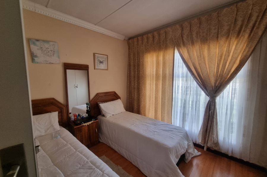 4 Bedroom Property for Sale in Neserhof North West